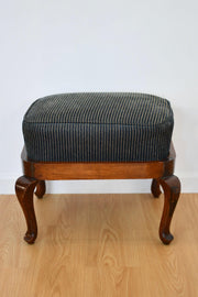 Queen Anne-Style Stool
