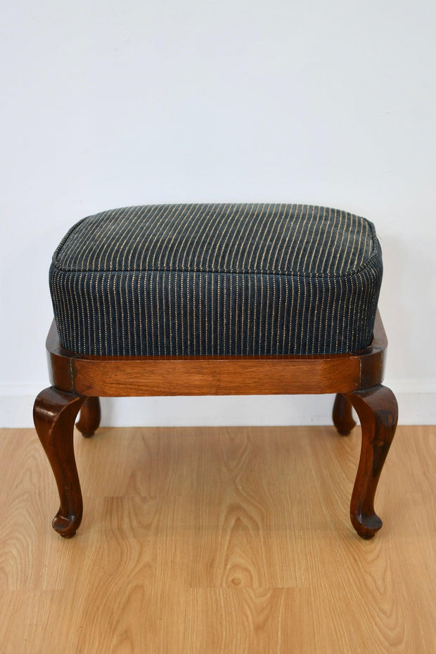 Queen Anne-Style Stool