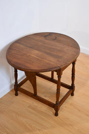 William and Mary Drop Leaf Side Table