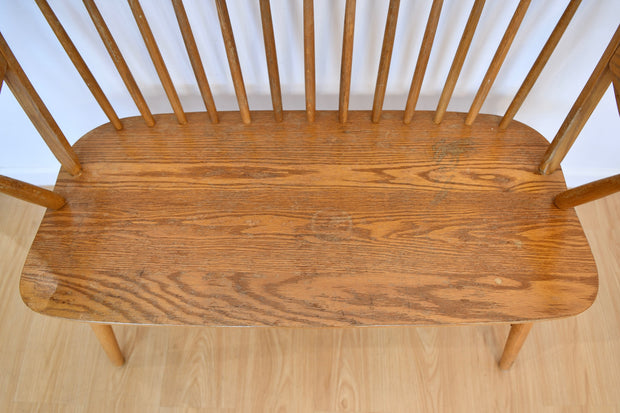 Windsor-Style Spindle Back Bench