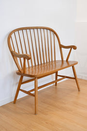 Windsor-Style Spindle Back Bench