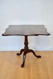 Antique Queen Anne Mahogany Tilt-Top Breakfast Table