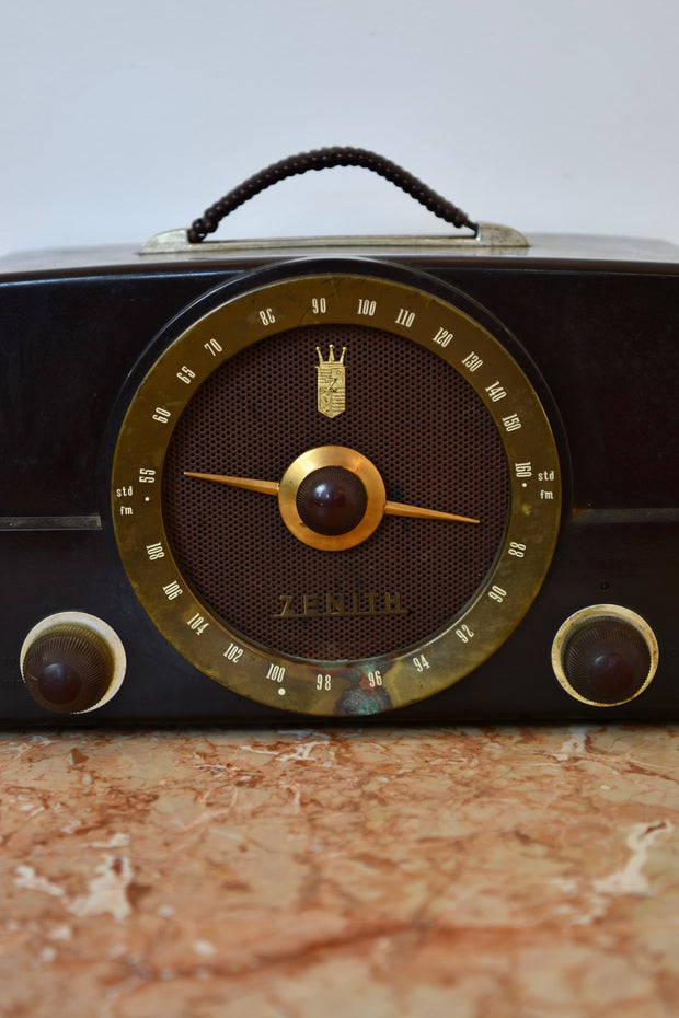 Zenith Bakelite Radio