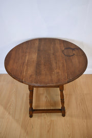 William and Mary Drop Leaf Side Table